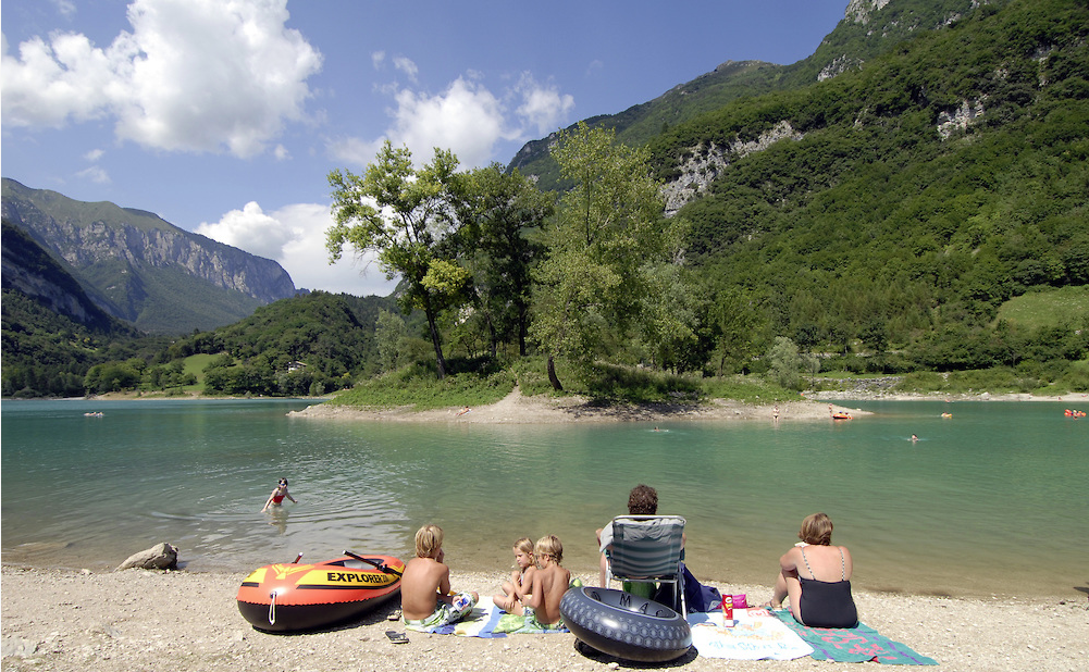 Vita da spiaggia sul Lago di Garda Trentino: Beach emotions! Consigli Estate  