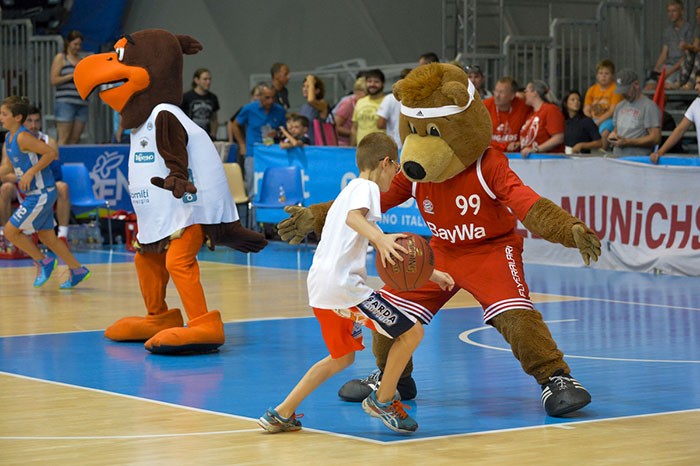 FC Bayern München Basketball: Sommertrainingslager am Gardasee in Trentino Events  