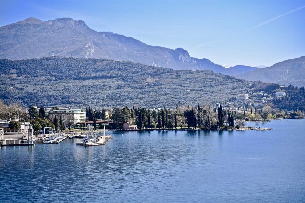 Visita alla Centrale Idroelettrica di Riva del Garda fra tecnologia e storia Consigli Estate Più letti Primavera  