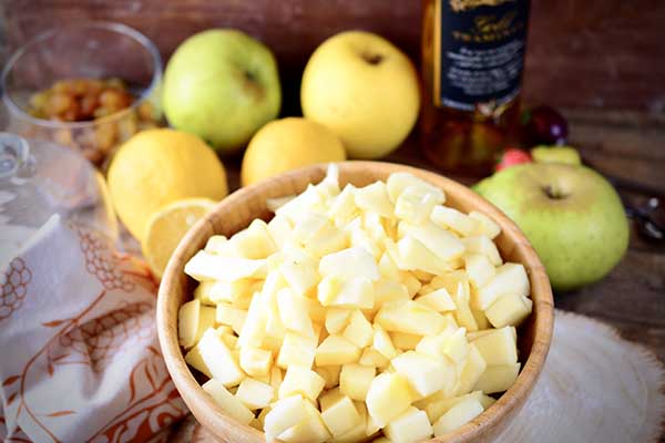 APPLE STRUDEL: THE SWEET WITH THE DOLOMITES IN ITS HEART Food and wine Recipes  