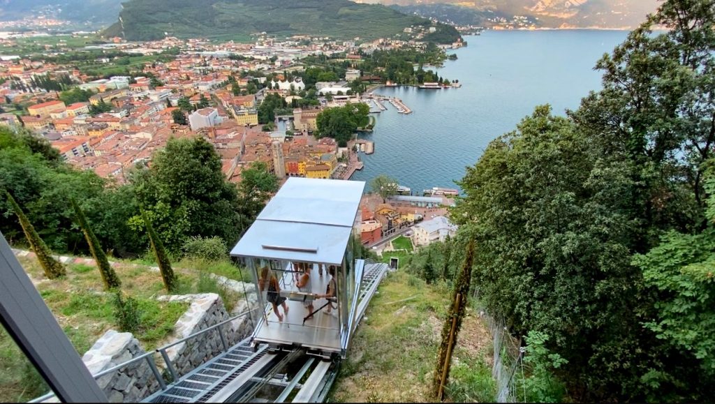 Zur Bastione von Riva del Garda mit dem neuen Aufzug: zwei Minuten pure Emotion Senza categoria Tipps  